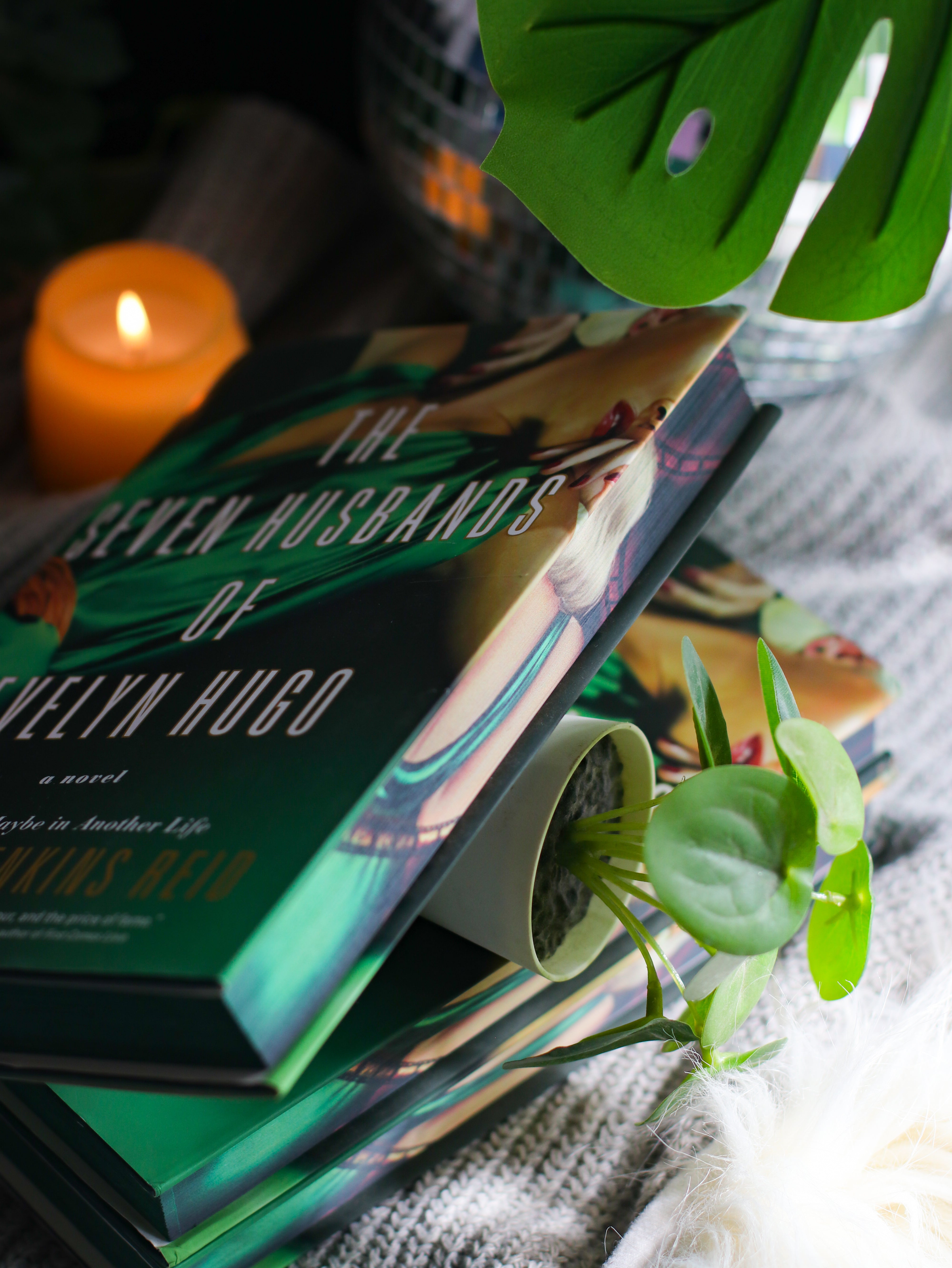 The Seven Husbands of Evelyn Hugo - Sprayed Edges – Ruined By Fiction